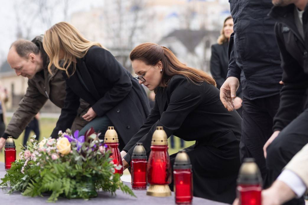 Маслени лампи в памет на убитите от руските окупатори